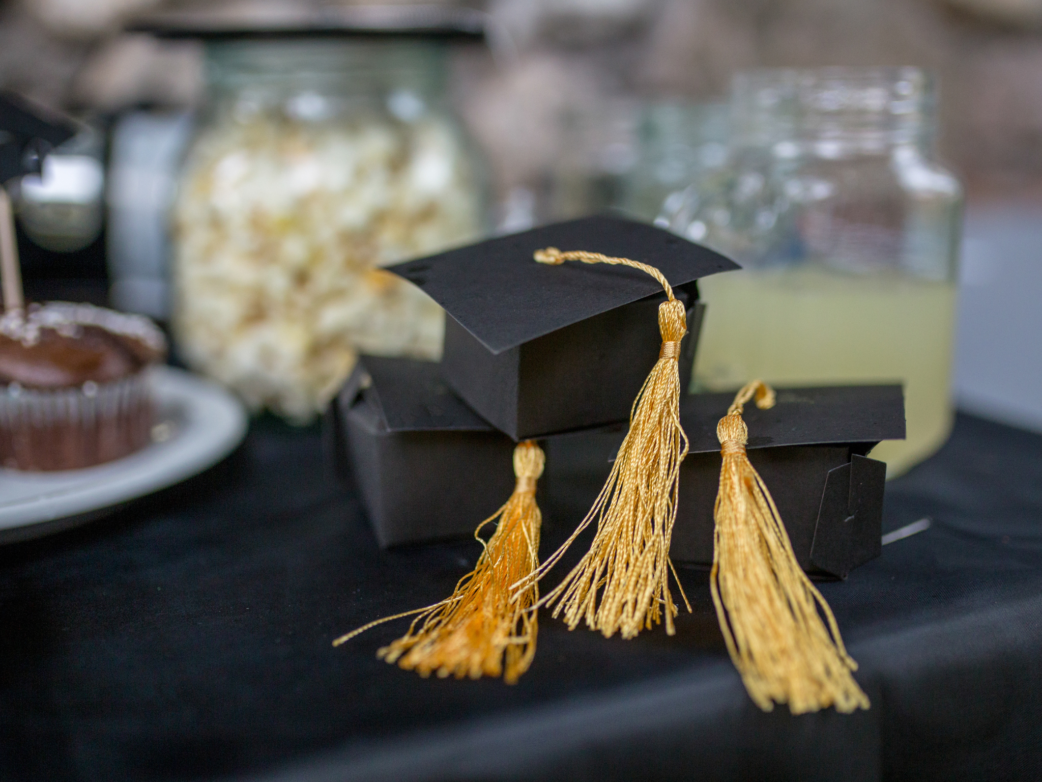 Graduation party supplies sales