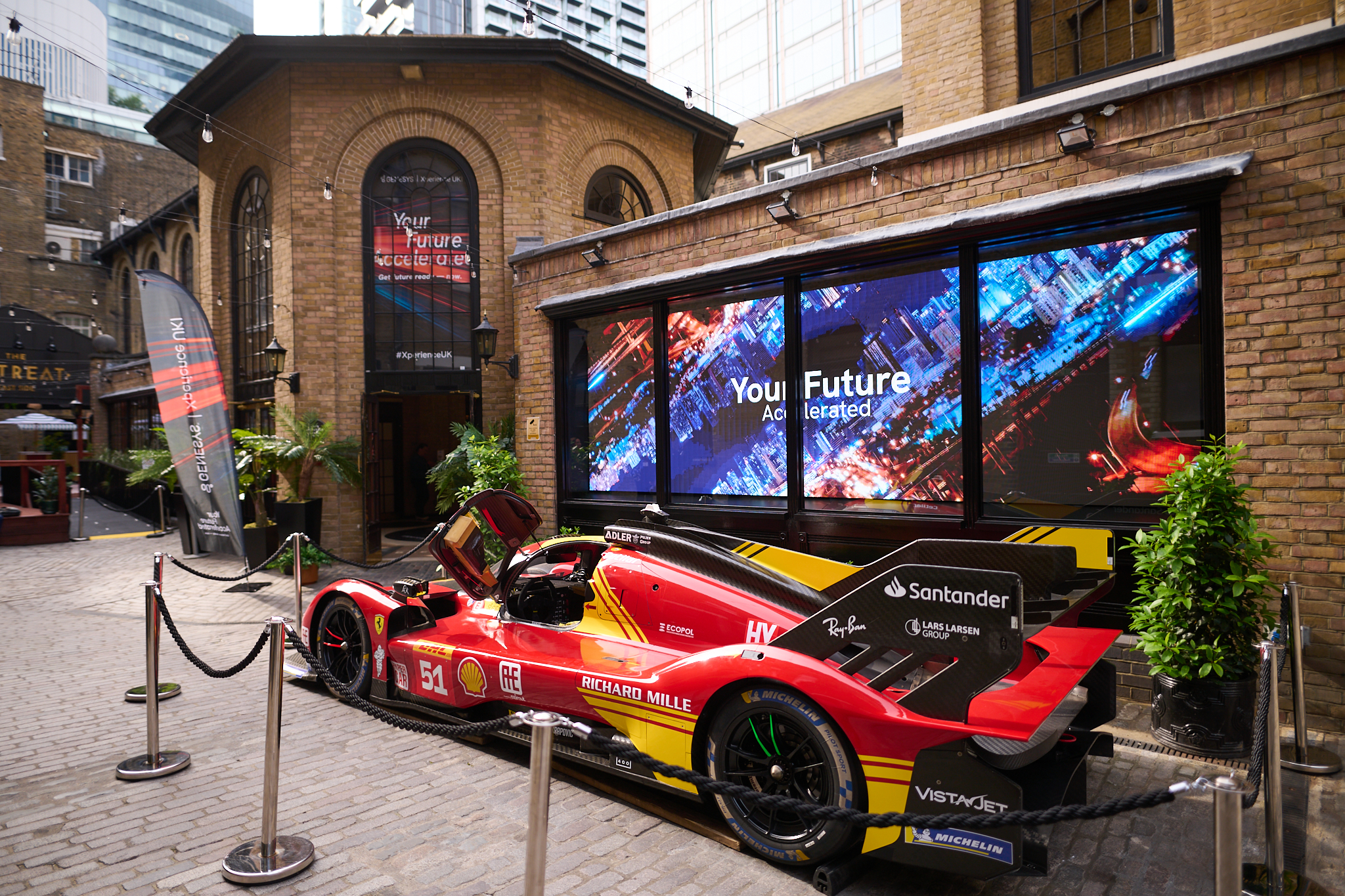 Couryard Genesys car