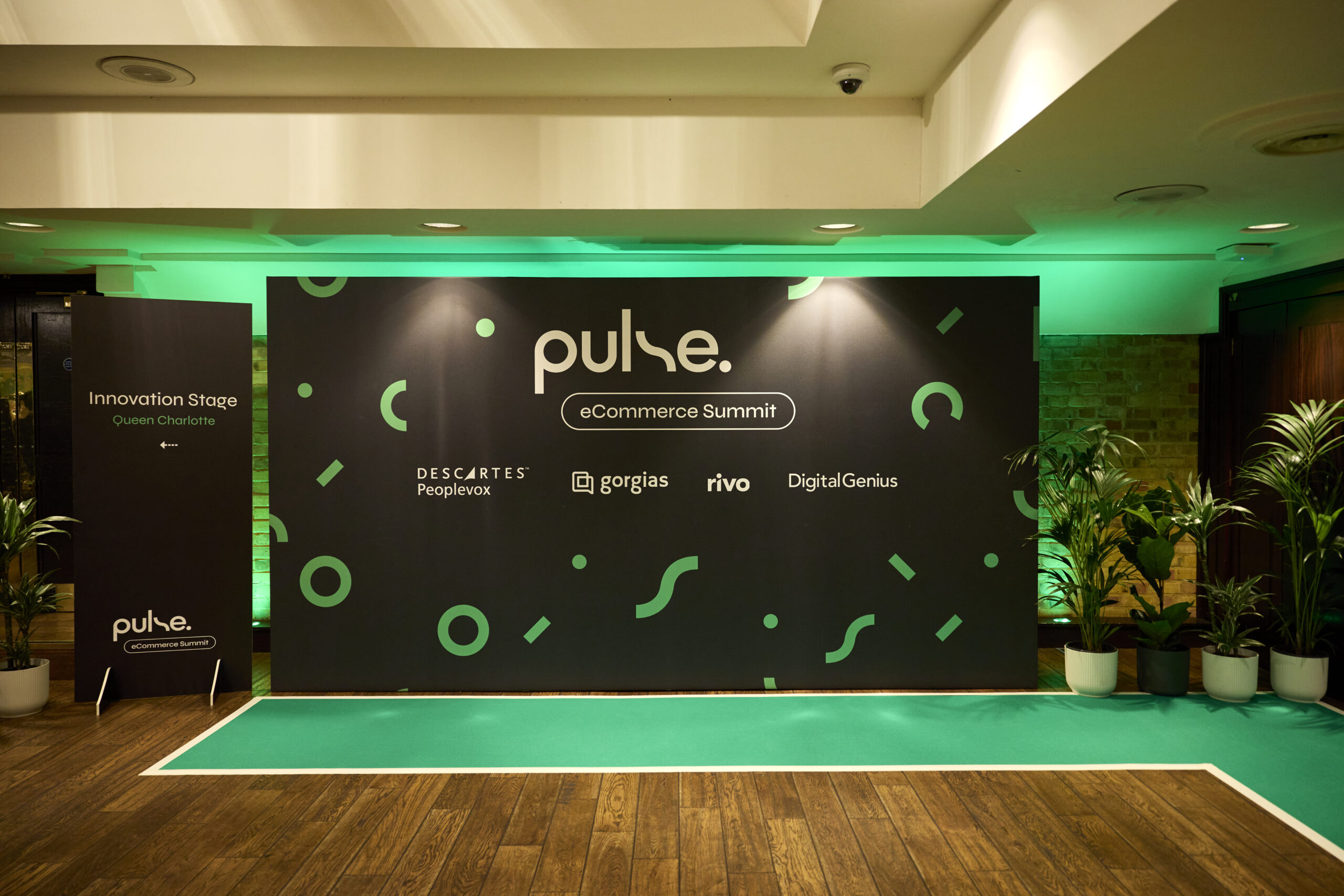 Step & Repeat in the King George III for Vervaunt - Pulse eCommerce Summit '25