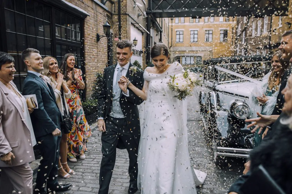Wedding confetti courtyard 