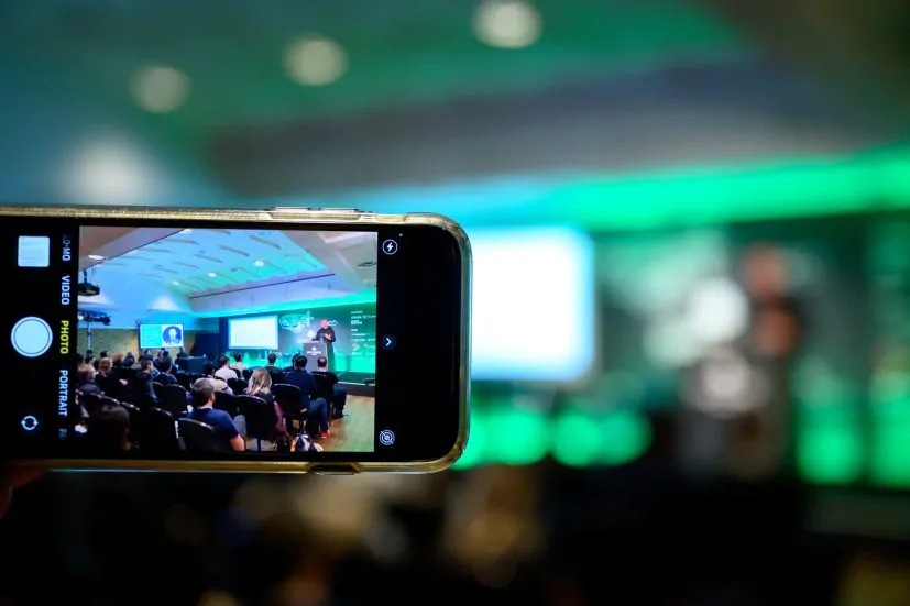 Corporate hybrid events