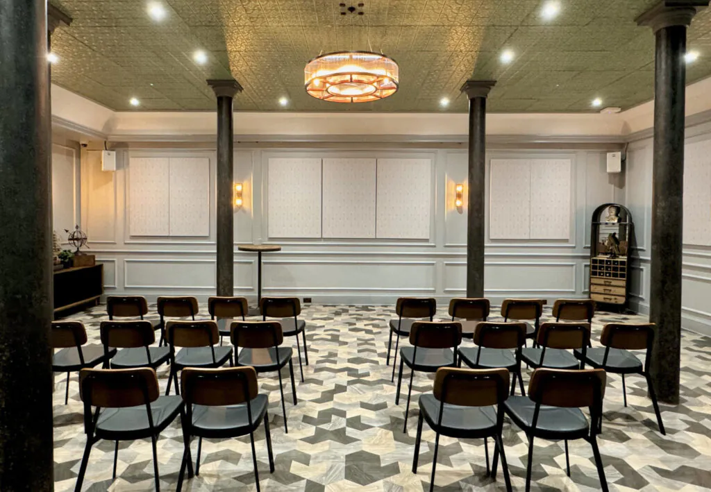 Theatre Style - Pasteur Room