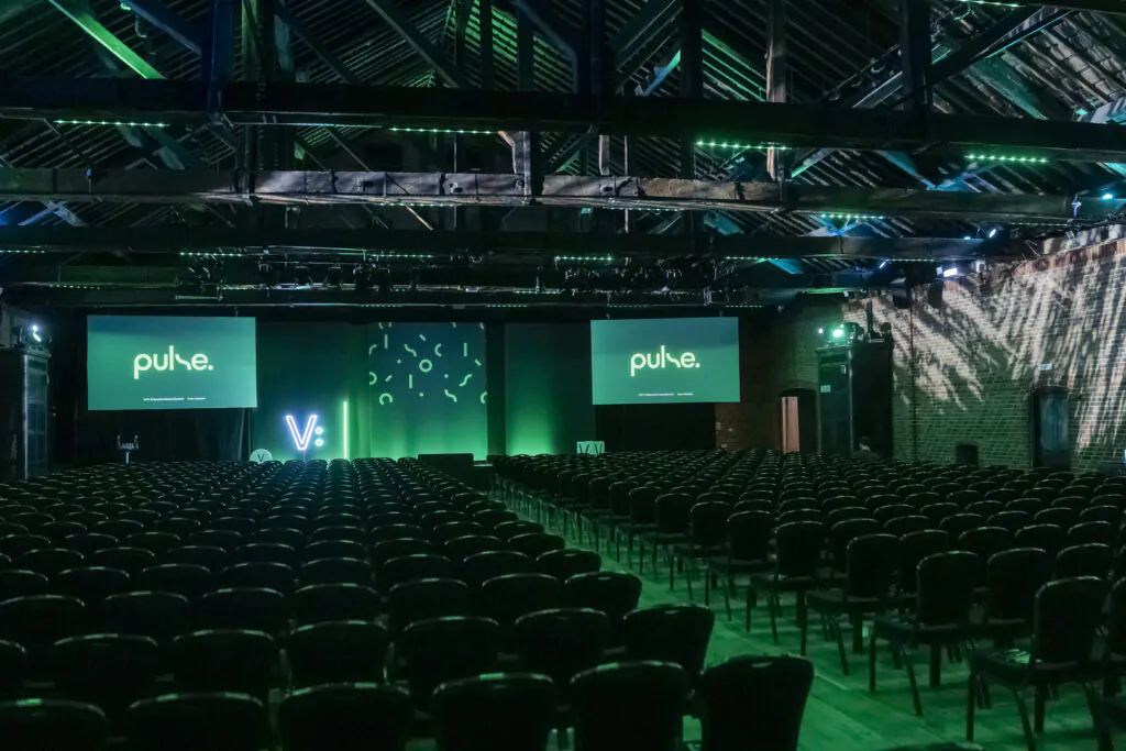 Porter Tun with Theatre Setup for Vervaunt - Pulse eCommerce Summit '25